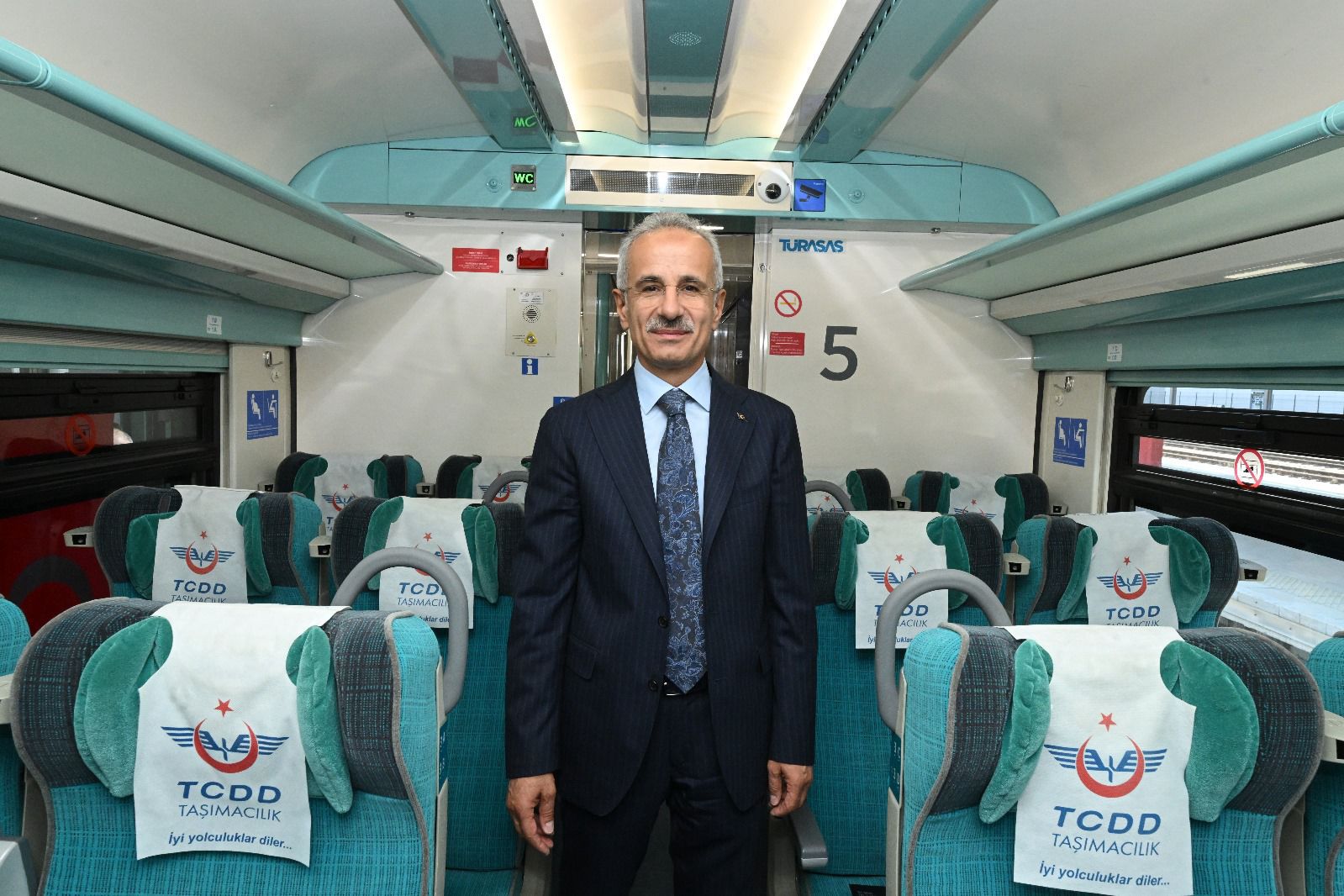 Bakan Uraloğlu’ndan Hızlı Tren Açıklamaları